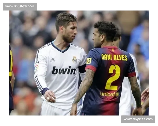 国家德比冲突全记录：亚马尔叫阵引众怒，维尼修斯怒冲对峙